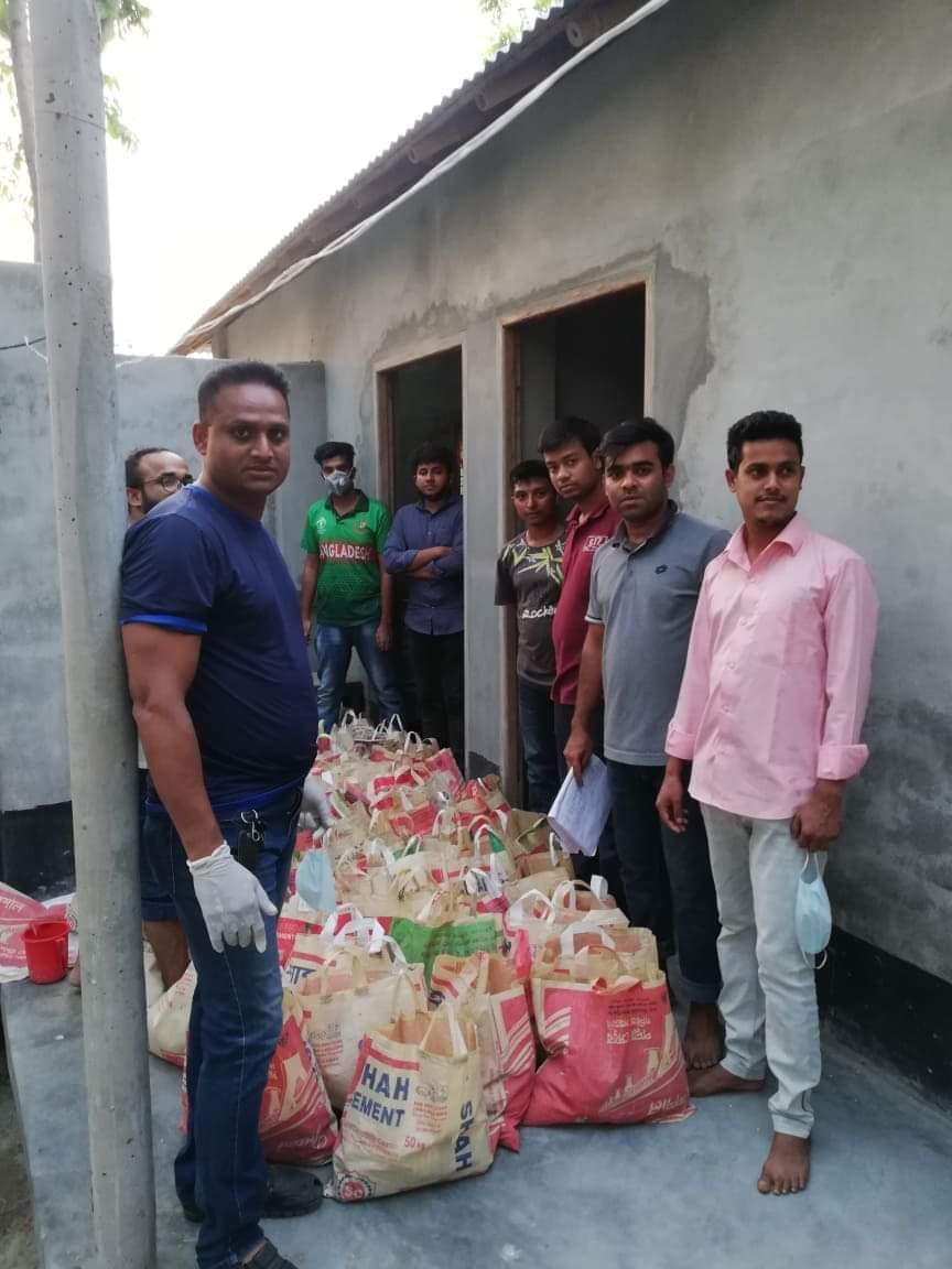 কুষ্টিয়া জেলার সব উপজেলায় উপহার সামগ্রী বিতরণ