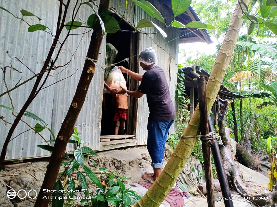 বরিশাল বিভাগের ভোলা জেলার ত্রাণ কার্যক্রম দুটি পর্বে করা হয়েছে